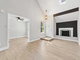 Photo #6: 9639617 Listing