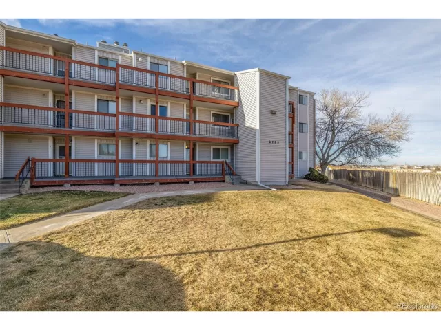 MLS: 9640124 Condo For Sale