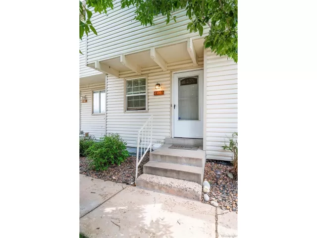 MLS: 9641819 Condo For Sale