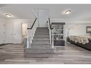 Photo #4: 9642183 Listing