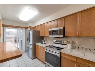 Photo #4: 9642884 Listing