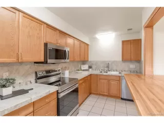 Photo #5: 9642884 Listing