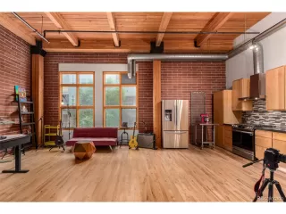 Photo #2: 9645307 Listing