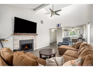 Photo #2: 9647141 Listing