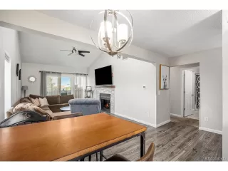 Photo #6: 9647141 Listing
