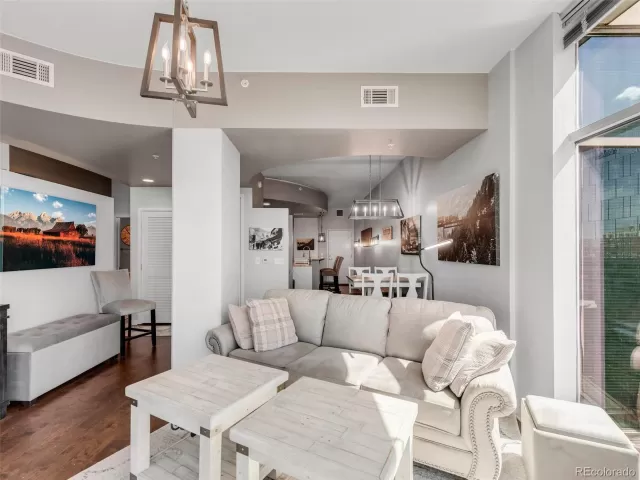 MLS: 9647382 Condo For Sale