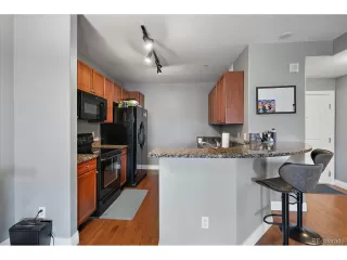 Photo #4: 9647875 Listing