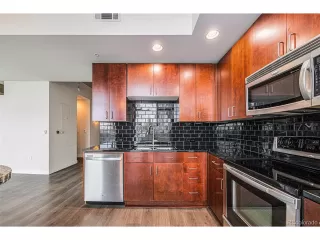 Photo #4: 9648813 Listing 