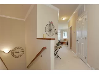 Photo #5: 9648983 Listing 