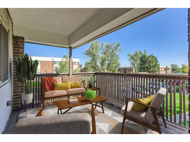 MLS: 9649264 Condo For Sale