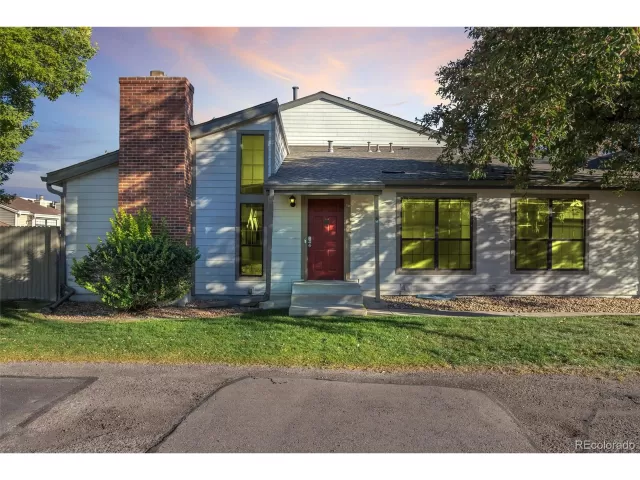 MLS: 9649963 Condo For Sale