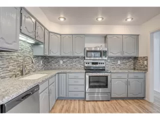 Photo #4: 9649963 Listing 