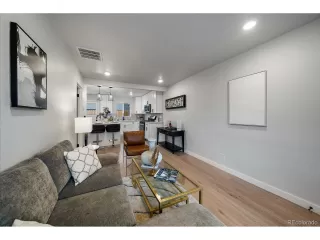 Photo #4: 9650053 Listing 