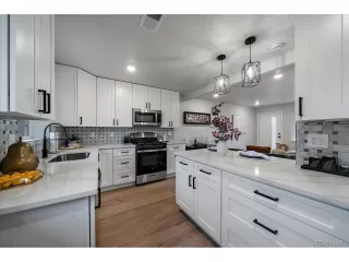 Photo #6: 9650053 Listing 