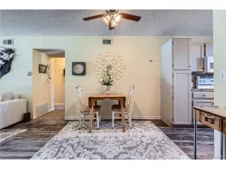 Photo #5: 9652062 Listing