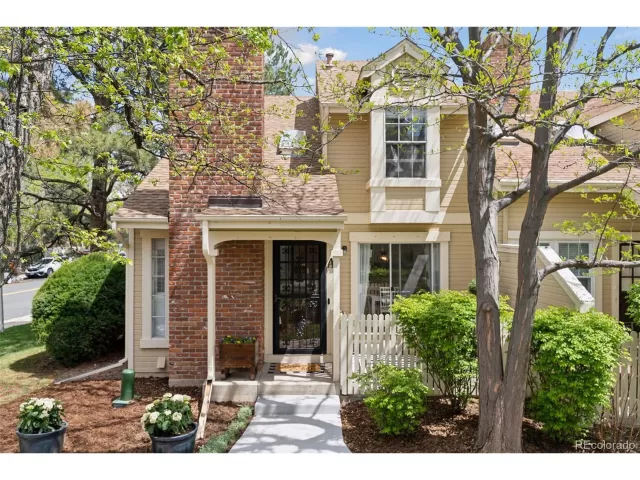 MLS: 9654594 Condo For Sale