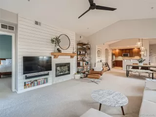 Photo #6: 9656561 Listing