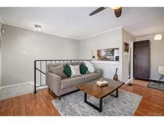 Photo #2: 9656580 Listing