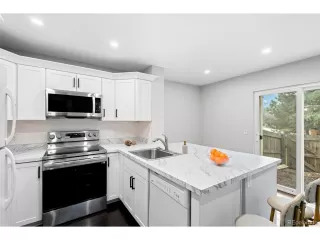 Photo #4: 9658814 Listing 