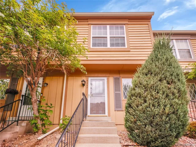 MLS: 9658975 Condo For Sale