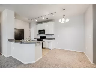 Photo #5: 9659630 Listing