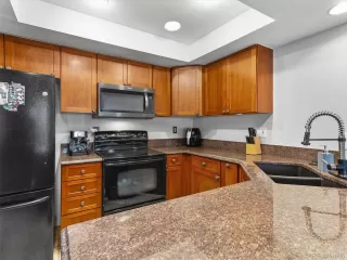 Photo #6: 9659990 Listing 