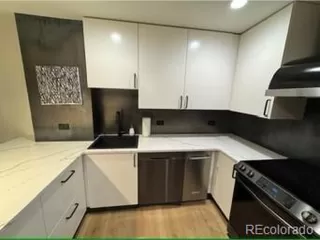 Photo #5: 9661386 Listing