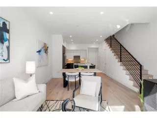 Photo #4: 9661729 Listing 