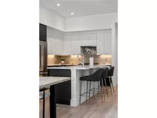 Photo #6: 9661729 Listing 