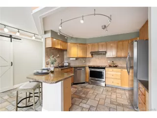 Photo #4: 9662818 Listing