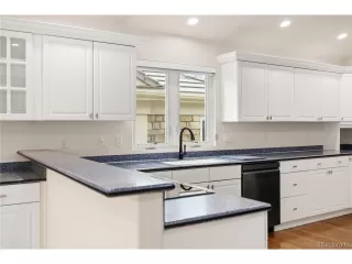 Photo #4: 9663021 Listing