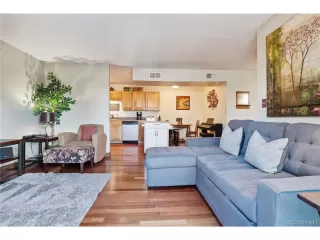 Photo #4: 9663927 Listing