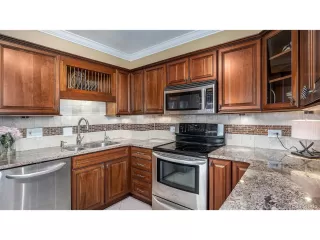 Photo #5: 9666566 Listing 