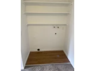 Photo #6: 9667085 Listing