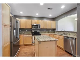 Photo #4: 9668618 Listing 