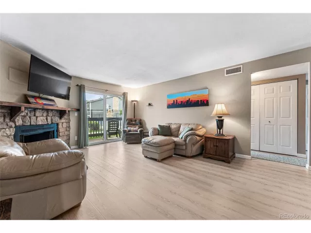 MLS: 9671096 Condo For Sale