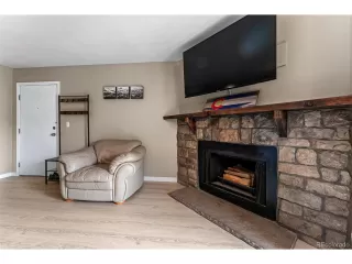 Photo #5: 9671096 Listing