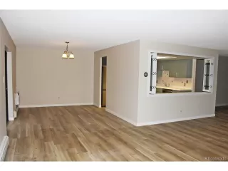 Photo #6: 9672147 Listing