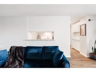 Photo #4: 9676560 Listing