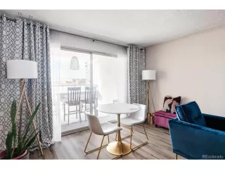 Photo #5: 9676560 Listing