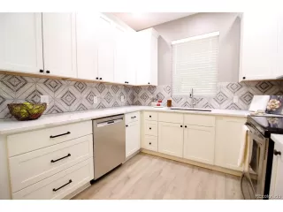 Photo #5: 9677225 Listing 