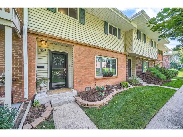 MLS: 9678593 Condo For Sale