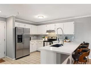 Photo #5: 9679348 Listing 