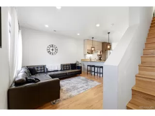 Photo #6: 9681620 Listing