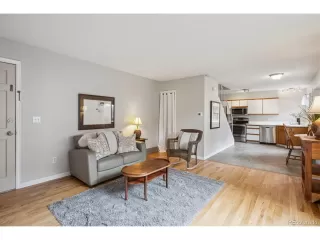 Photo #4: 9688049 Listing