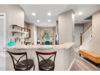 Photo #5: 9691125 Listing 