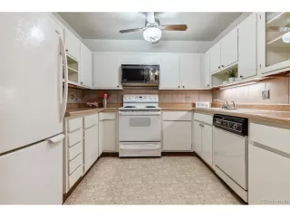 Photo #4: 9692012 Listing