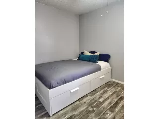 Photo #5: 9695162 Listing 