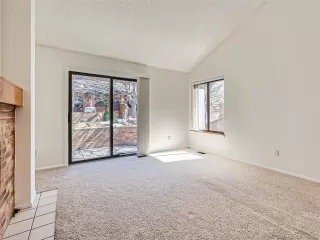 Photo #6: 9697663 Listing