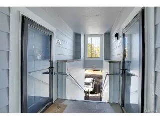 Photo #4: 9698299 Listing